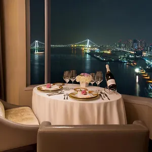 Hotel Intercontinental Bay By Ihg